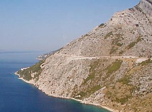 Typisch Kroatien: Steilküste und glasklares Wasser